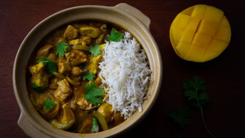 وصفة الدجاج مع المانجو الآسيوية