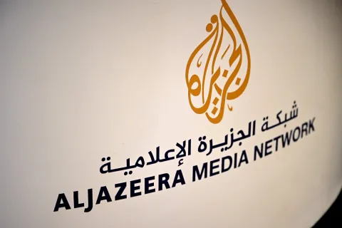 بعد مجزرة النصيرات.. الاحتلال يمدد حظر