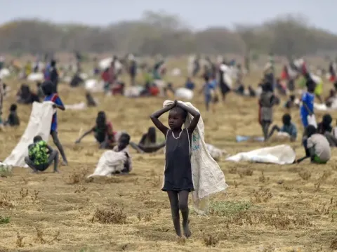 السودان: قتلى وجرحى بقذائف على مخيم للنازحين في الفاشر