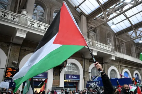 ناشطون مؤيدون لفلسطين يستعدون لحصار البيت الأبيض: إجراءات أمنية مشددة
