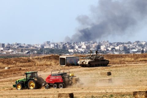 Israeli airforce launches strikes in Southern Lebanon