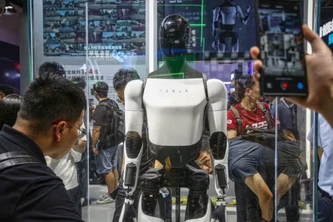 Elon Musk talks new Optimus 2.0 design, here's what to expect!