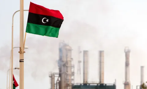 طائرة مصرية تهبط اضطراريًا في ليبيا وهذا السبب