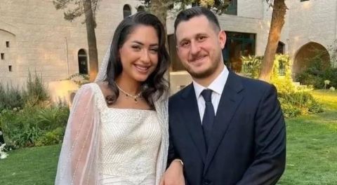منى جمعة تسرق الأنظار في زفاف شقيقها عون جمعة.. شاهدوا جمالها
