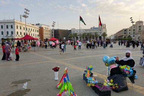 لماذا طلبت طرابلس من دبلوماسيين مصريين مغادرة ليبيا؟
