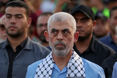 قائد عسكري إسرائيلي: كنا على بعد أمتار من السنوار