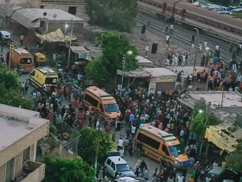 الصور الأولى لحادث تصادم قطارين في مصر