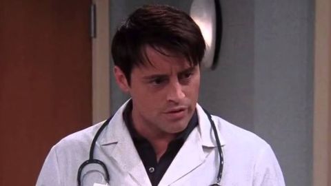 كيف استلهم مسلسل Friends دور الدكتور 