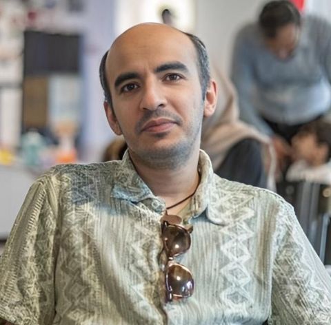 Iranian activist leaves dot on Khameni's post, get 12 jail term