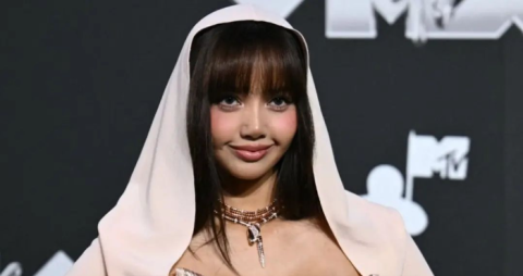 MTV VMAs 2024.. ليزا من بلاكبينك تخطف الأنظار بإطلالة من ميوغلر