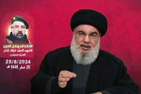 حزب الله ينعى 20 مقاتلا في انفجارات لبنان.. ووزير الخارجية يحذر من شبح الحرب