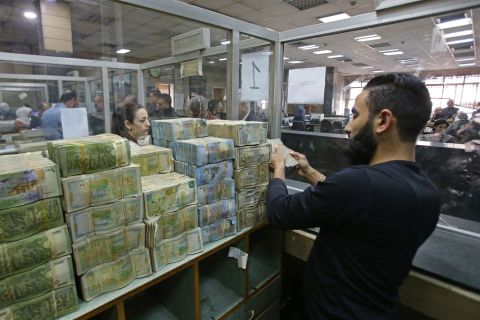 طليقة مصطفى فهمي تتصدر التريند بعد تجاهلها خبر وفاته