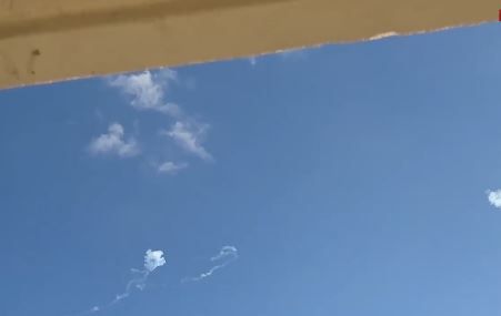 وقف الطيران وإعلان الطوارئ في تل أبيب (فيديو وصور)