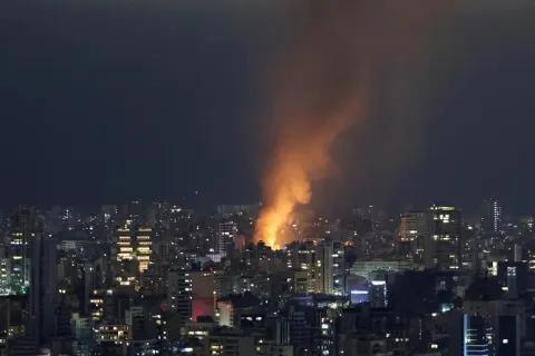 هل نجا القيادي في حزب الله من غارات إسرائيل على بيروت؟