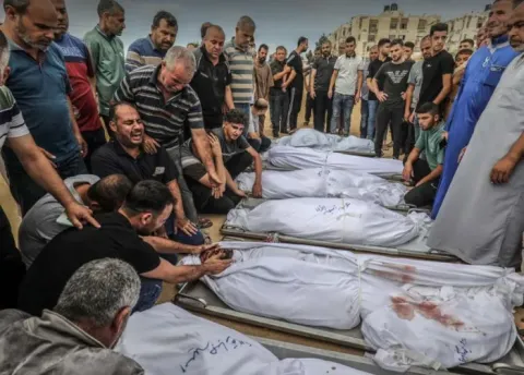 71 شهيدا منذ الفجر في اليوم 366 من الحرب على غزة
