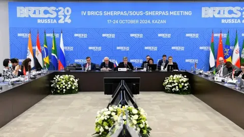 Russia and Ukraine exchange accusations on overnight strikes