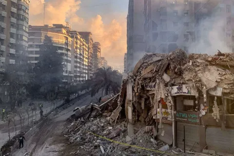 لبنان خلال يوم.. 106 غارات خلفت 44 شهيدا و88 جريحا