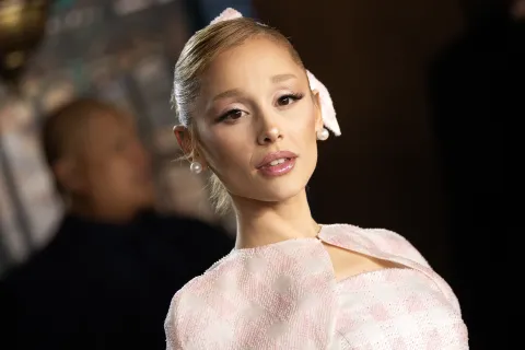 Ariana Grande sparks concern over dramatic weight loss at