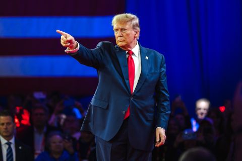 Trump warns of economic depressions if Harris wins 