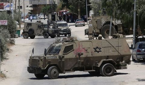 اقتحامات واعتقالات وشهيد في طولكرم.. ماذا يحدث بالضفة الغربية؟