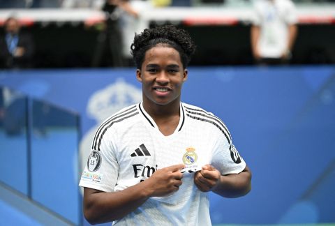 ريال مدريد يخطط لإعارة إندريك في الانتقالات الشتوية