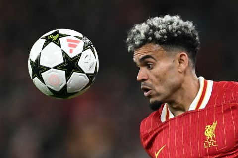 PSG & Barca monitoring Liverpool's Diaz amid contract disputes