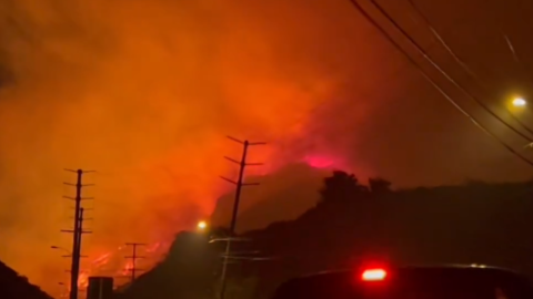 Video: Franklin Fire reaches Malibu, California