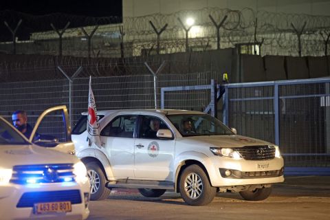 Israel to release 735 Palestinian prisoners in first phase of swap deal