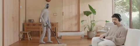 NEO Gamma: the humanoid robot that does all house chores and recharges itself