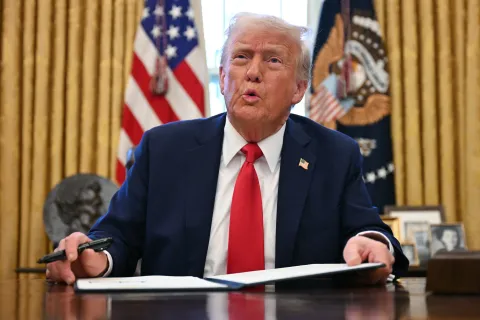 Trump reinstates ‘maximum pressure’ policy on Iran