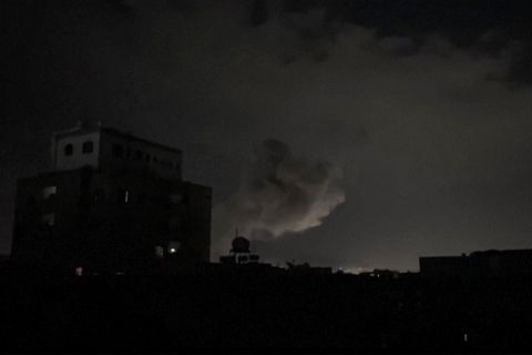 Dozens killed and over 100 injured in large-scale US airstrikes on Yemen