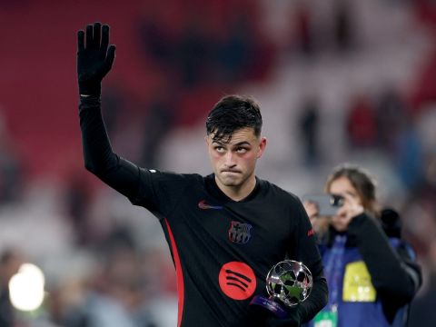 بيدري: زملائي في برشلونة يستحقون جائزة الأفضل أكثر مني