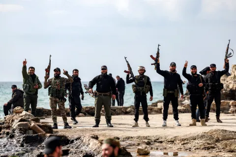 Civilian death toll in Syria clashes hits 973