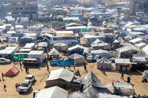غزة..الاحتلال يأمر سكان محافظة رفح بالنزوح تمهيداً لاجتياح واسع