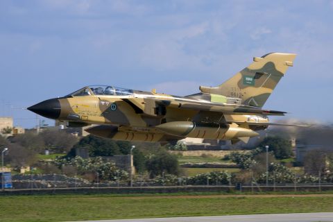 Saudi Arabia overtakes Israel in fighter jet power for the first time!
