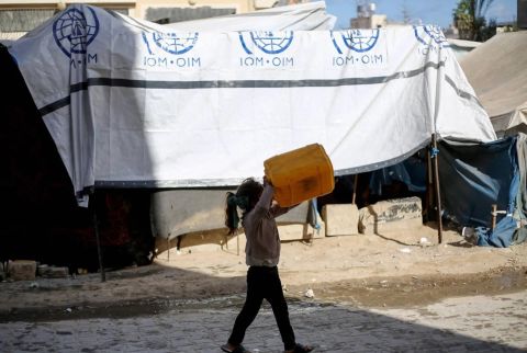 إسرائيل تعرض حياة 800 ألف فلسطيني في غزة لـ