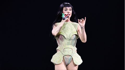 Katy Perry ’s “Lifetimes Tour” is a total embarrassment and the Internet can’t stop laughing