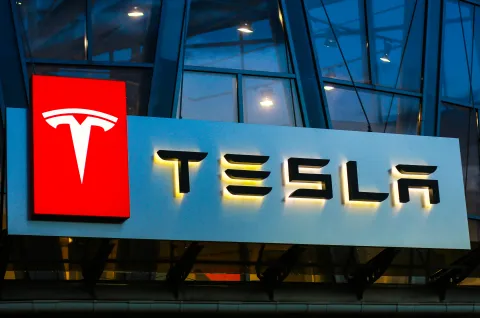 Tesla suspends vehicle sales in China due to tariff war