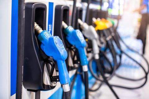 Oil prices drop to 4-year low following Trump's tariffs
