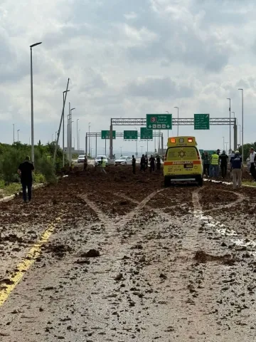 محصن بـ 4 منظومات دفاعية..انفجار صاروخ يمني في مطار
