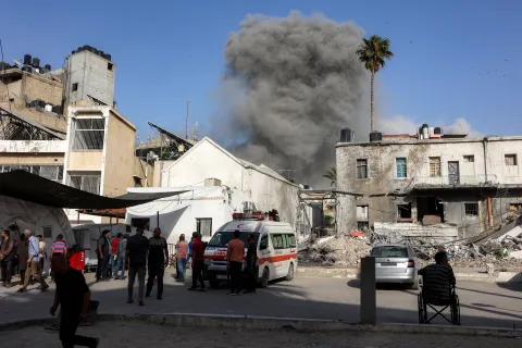 3 Israeli soldiers killed as Qassam Brigades strike forces and base in Gaza amid ongoing assault
