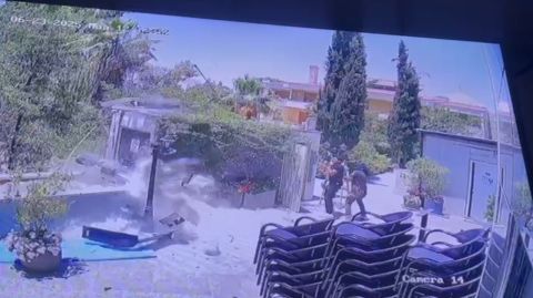 Video: Drone shrapnel falls in the Umm Uthaina area in Jordan