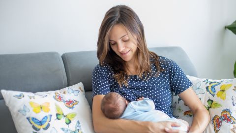 مشروبات للتخسيس أثناء الرضاعة