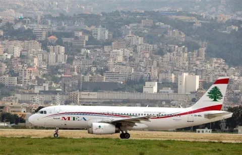 انسحاب شبه كلي من القاعة قبل ترديد