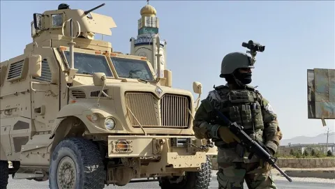 اشتباكات حدودية بين باكستان وأفغانستان وتراشق تهم بين البلدين