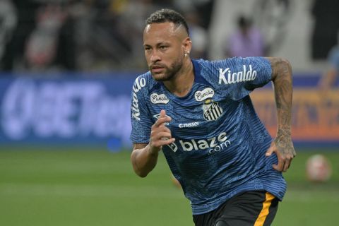 نيمار يعرض خدماته على نابولي وإنتر ميلان تمهيدًا لانتقال مجاني في يناير