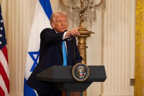 ترامب يؤيد الغارات على غزة