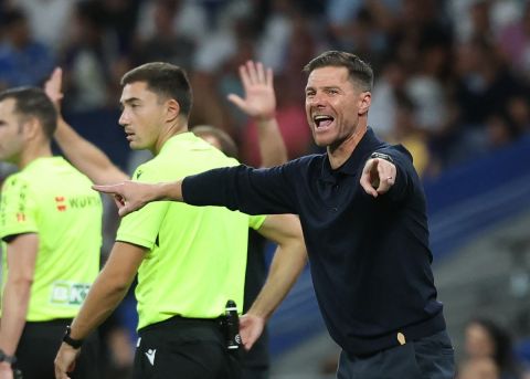 ريال مدريد يفقد الثقة في ألونسو..والإدارة تُحذّره من الصدام مع فينيسيوس