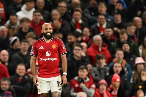 قبل الانضمام لمانشستر يونايتد..الكشف عن 4 أندية كبرى رفضها مبويمو