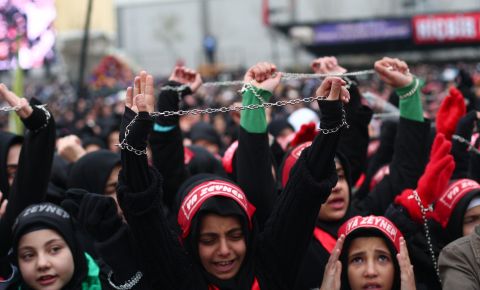 بالفيديو: مظاهرة لطرد شيعة العراق في السيدة زينب